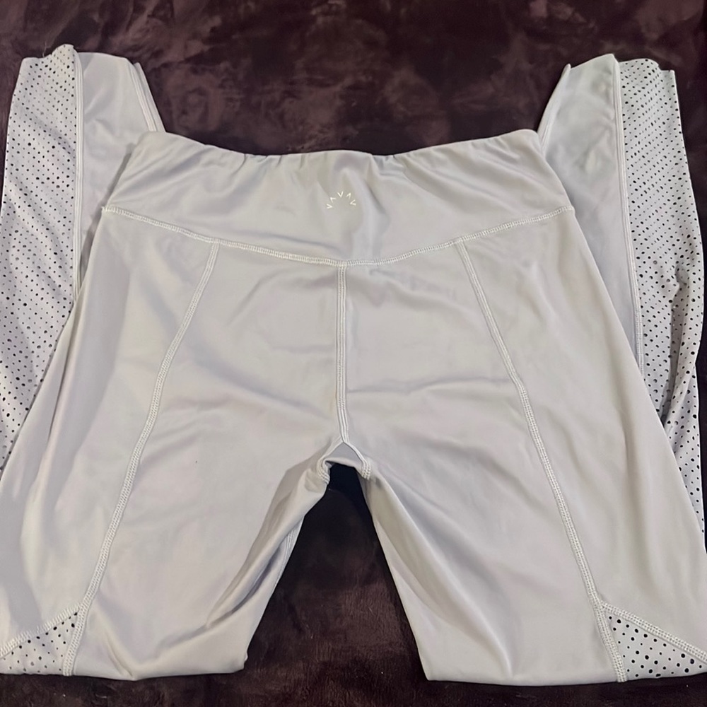 Varley perforated leggings size small EUC